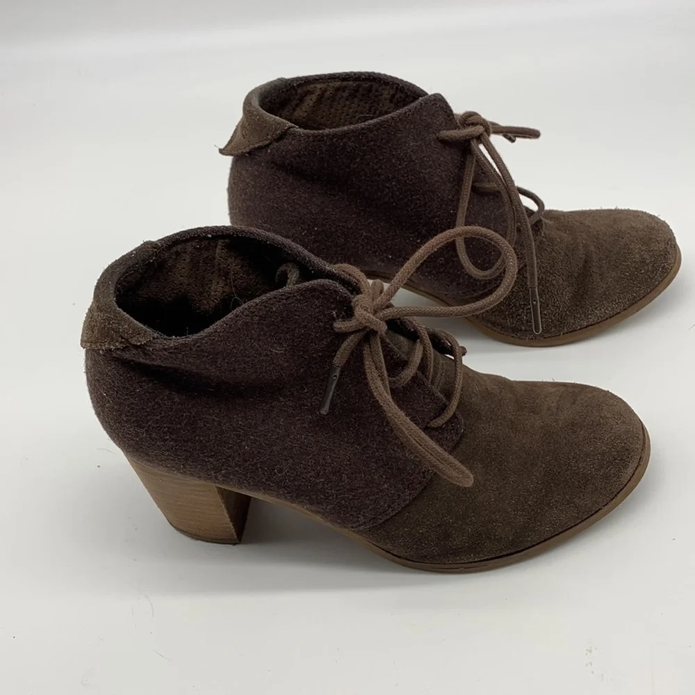 Tom's Lunata Brown Suede Ankle Boots Size 6.5